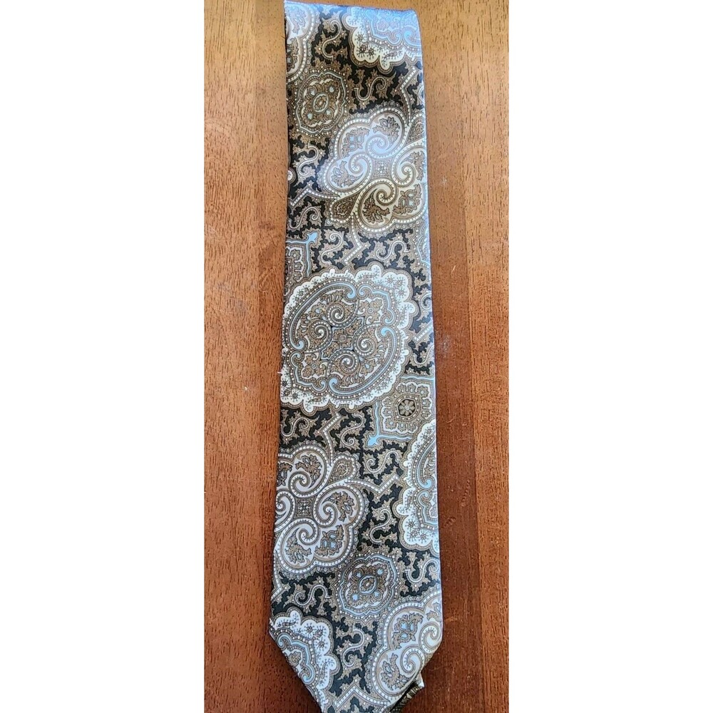 Vintage WEMBLEY Mens Necktie Black Silver Blue Paisley Classic Preppy USA Made